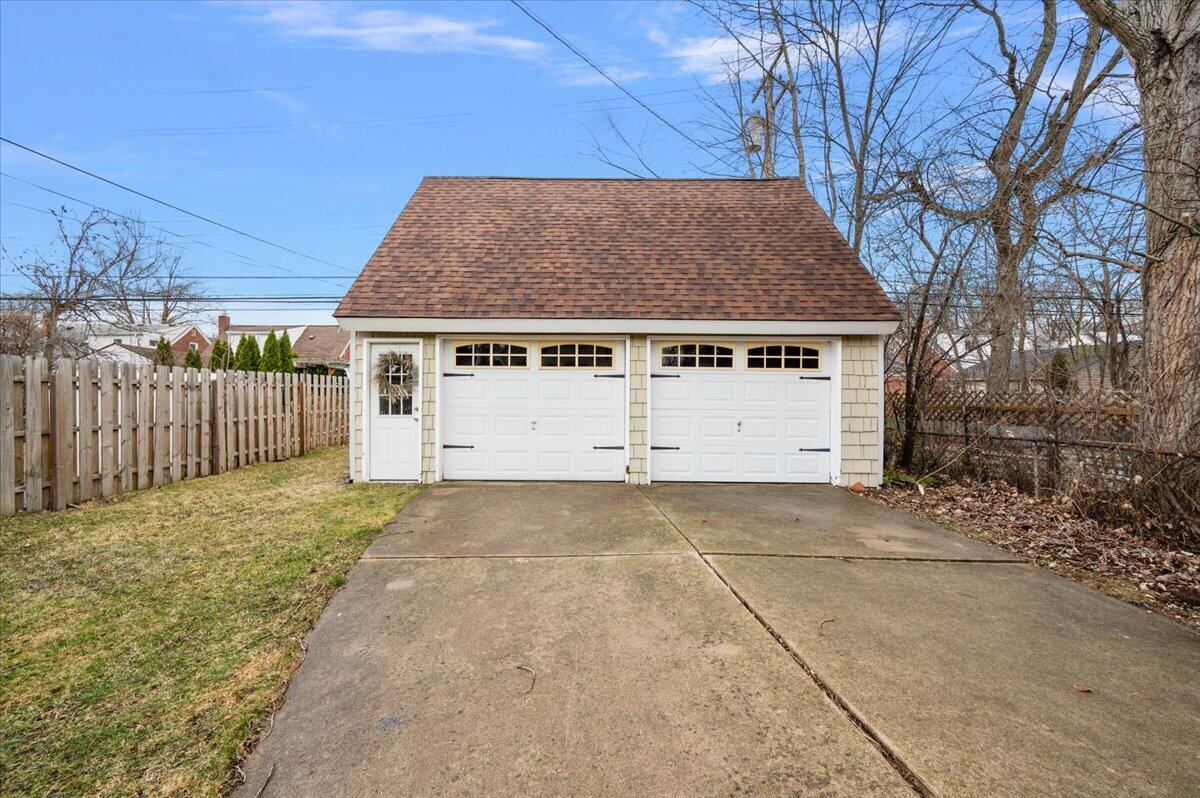 1218 Roslyn Road Grosse Pointe Woods, MI 48236 - Photo 14 of 57 14-1218 Roslyn Rd-14