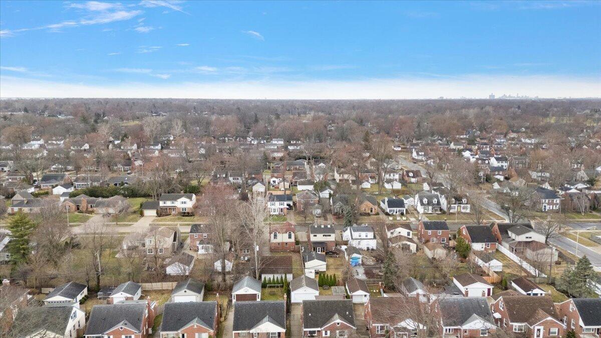 1218 Roslyn Road Grosse Pointe Woods, MI 48236 - Photo 19 of 57 19-1218 Roslyn Rd-19