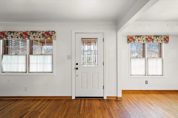 $350,000 | 1218 Roslyn Road, Grosse Pointe Woods, MI 48236