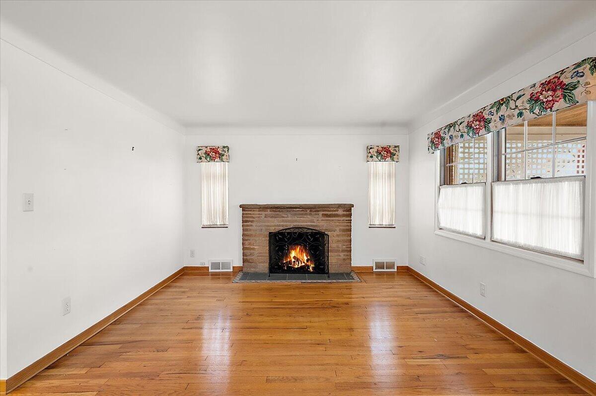 1218 Roslyn Road Grosse Pointe Woods, MI 48236 - Photo 25 of 57 25-1218 Roslyn Rd-25