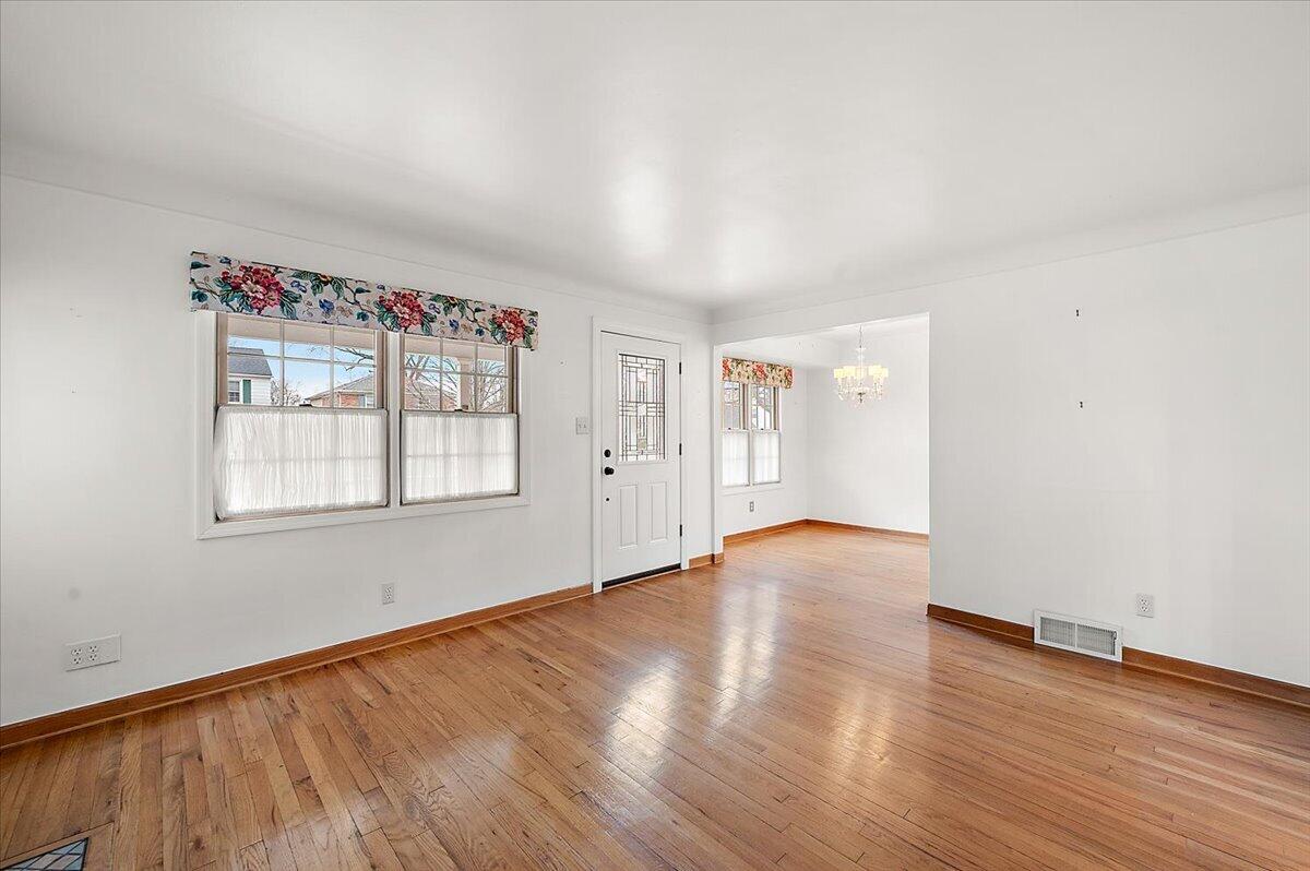 1218 Roslyn Road Grosse Pointe Woods, MI 48236 - Photo 27 of 57 27-1218 Roslyn Rd-27