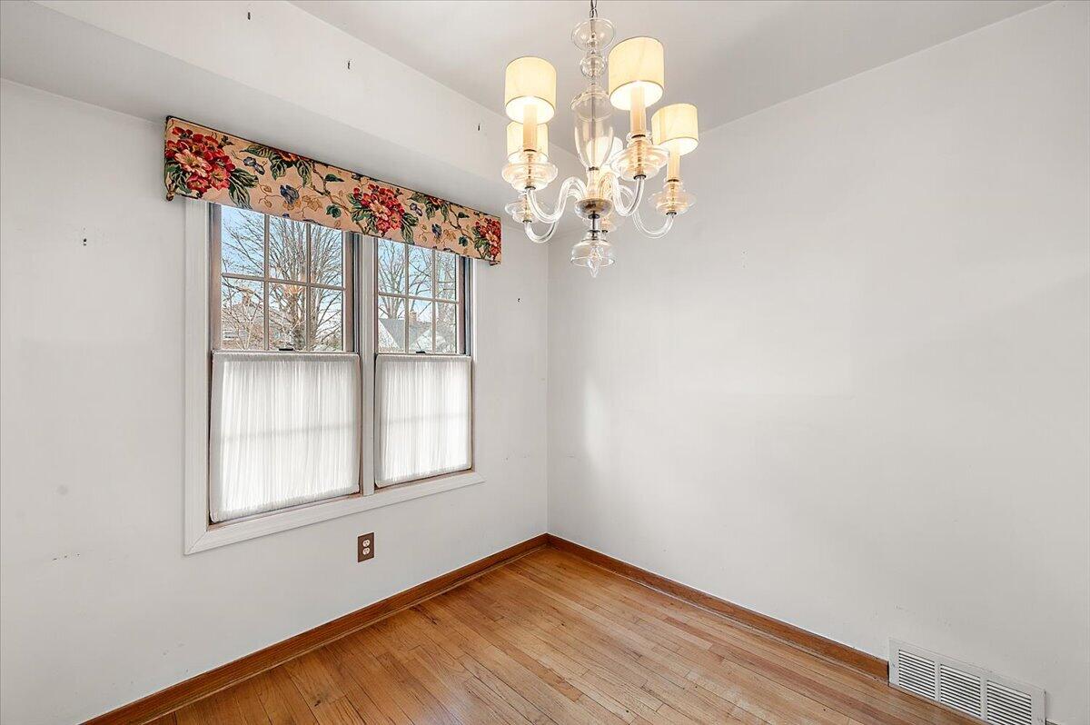 1218 Roslyn Road Grosse Pointe Woods, MI 48236 - Photo 29 of 57 29-1218 Roslyn Rd-29