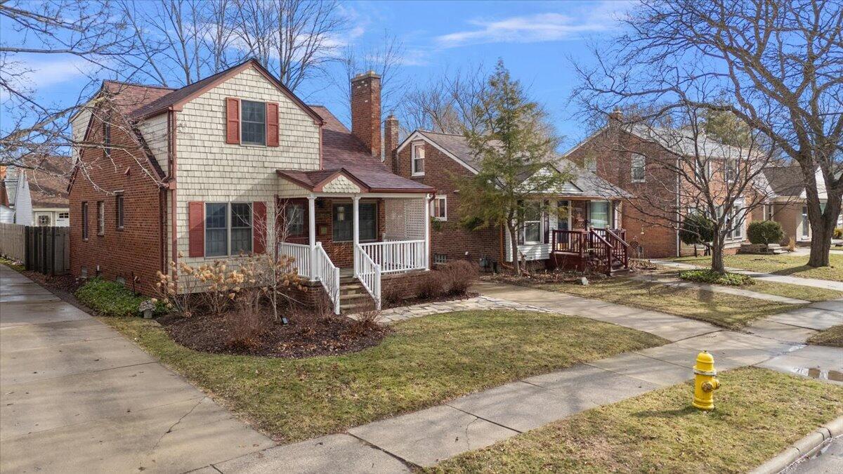1218 Roslyn Road Grosse Pointe Woods, MI 48236 - Photo 4 of 57 04-1218 Roslyn Rd-4