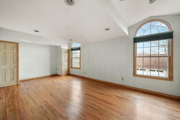 $350,000 | 1218 Roslyn Road, Grosse Pointe Woods, MI 48236