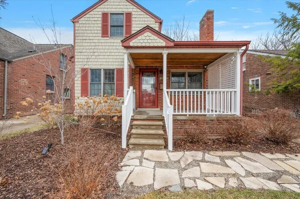 $350,000 | 1218 Roslyn Road, Grosse Pointe Woods, MI 48236