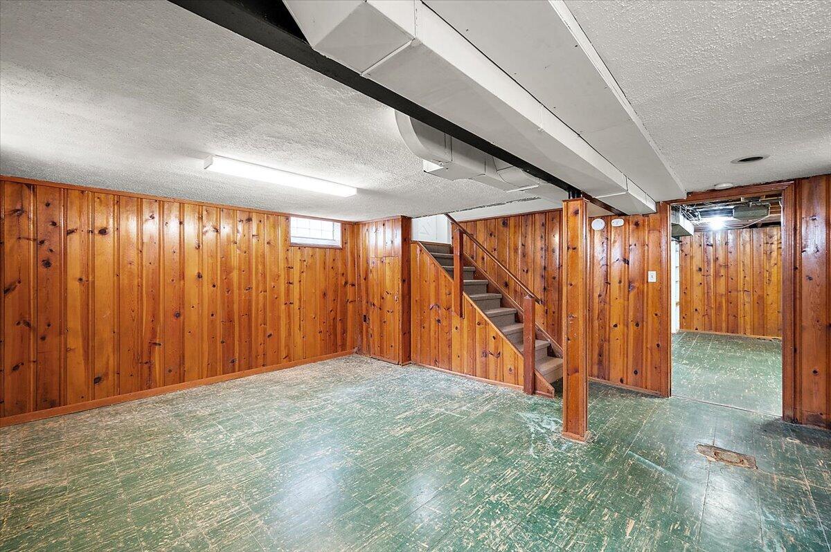 1218 Roslyn Road Grosse Pointe Woods, MI 48236 - Photo 52 of 57 52-1218 Roslyn Rd-52