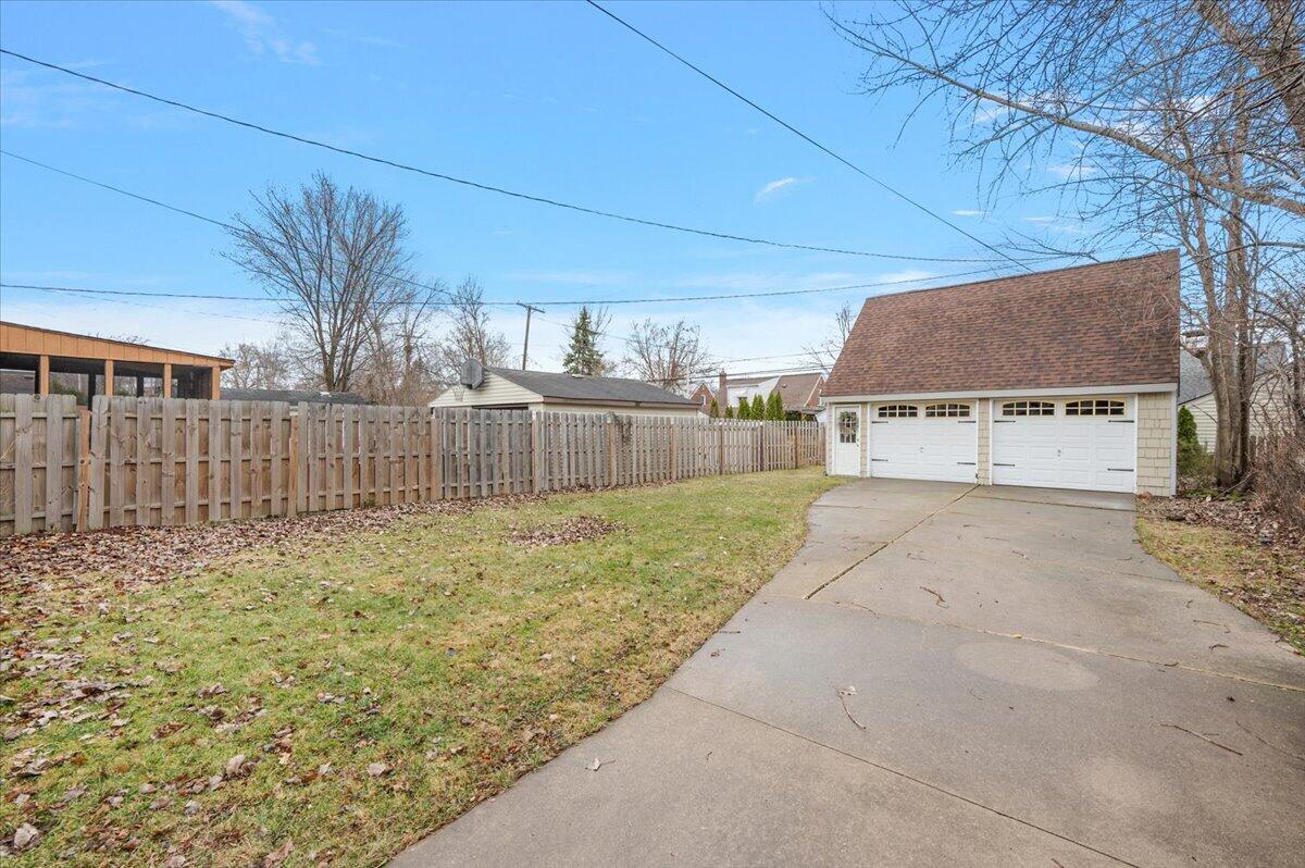 1218 Roslyn Road Grosse Pointe Woods, MI 48236 - Photo 9 of 57 09-1218 Roslyn Rd-9