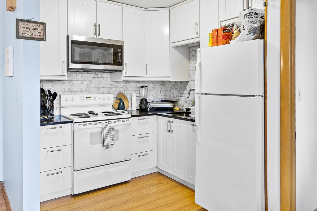 43 Jacqueline Road, Unit 2 Waltham, MA 02452 - Photo 1 of 14 Gallery Image 1