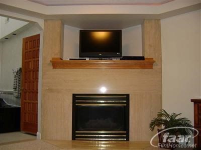 13183 Log Cabin Point Fenton, MI 48430 - Photo 11 of 20 20284216-10.JPG