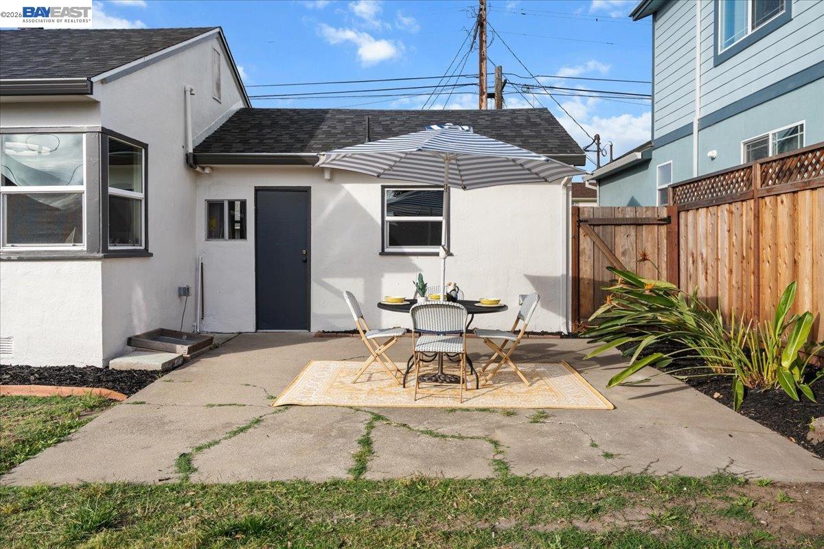 320 Beach Road Alameda, CA 94502 - Photo 6 of 48