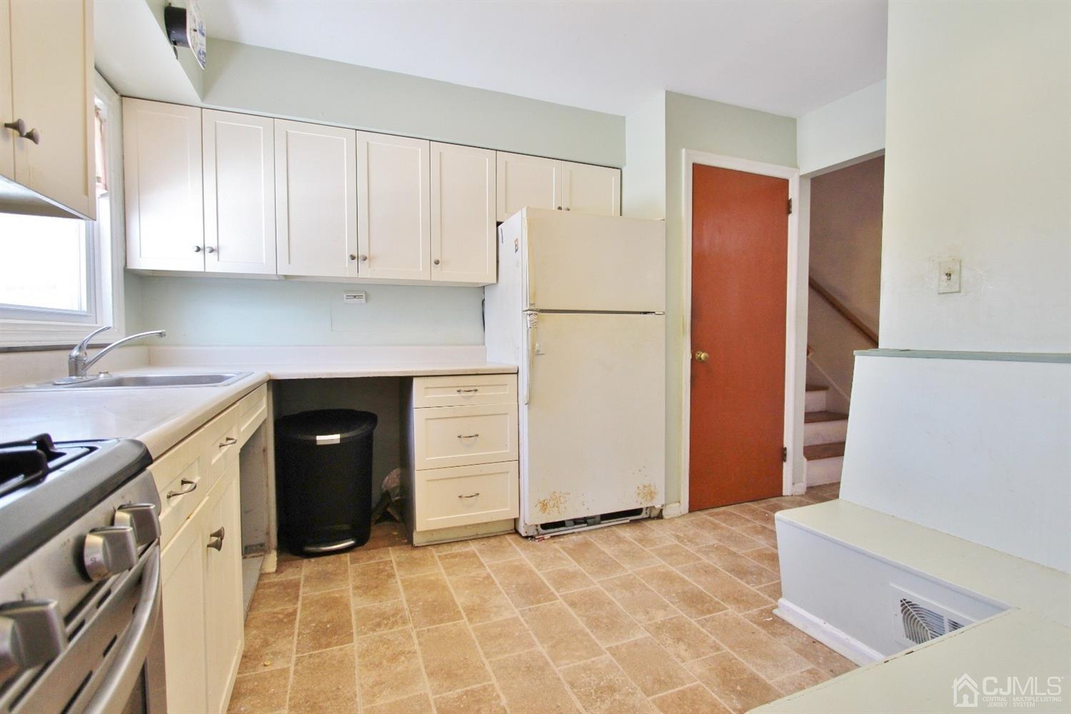 3230 Revere Road South Plainfield, NJ 07080 - Photo 7 of 19