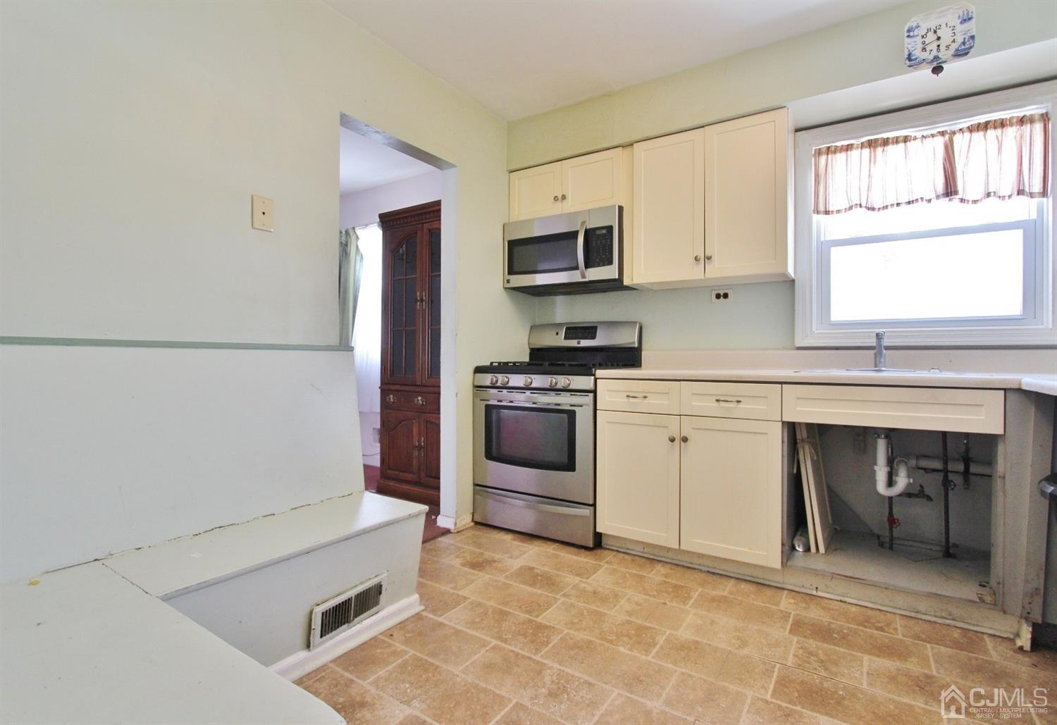 3230 Revere Road South Plainfield, NJ 07080 - Photo 9 of 19