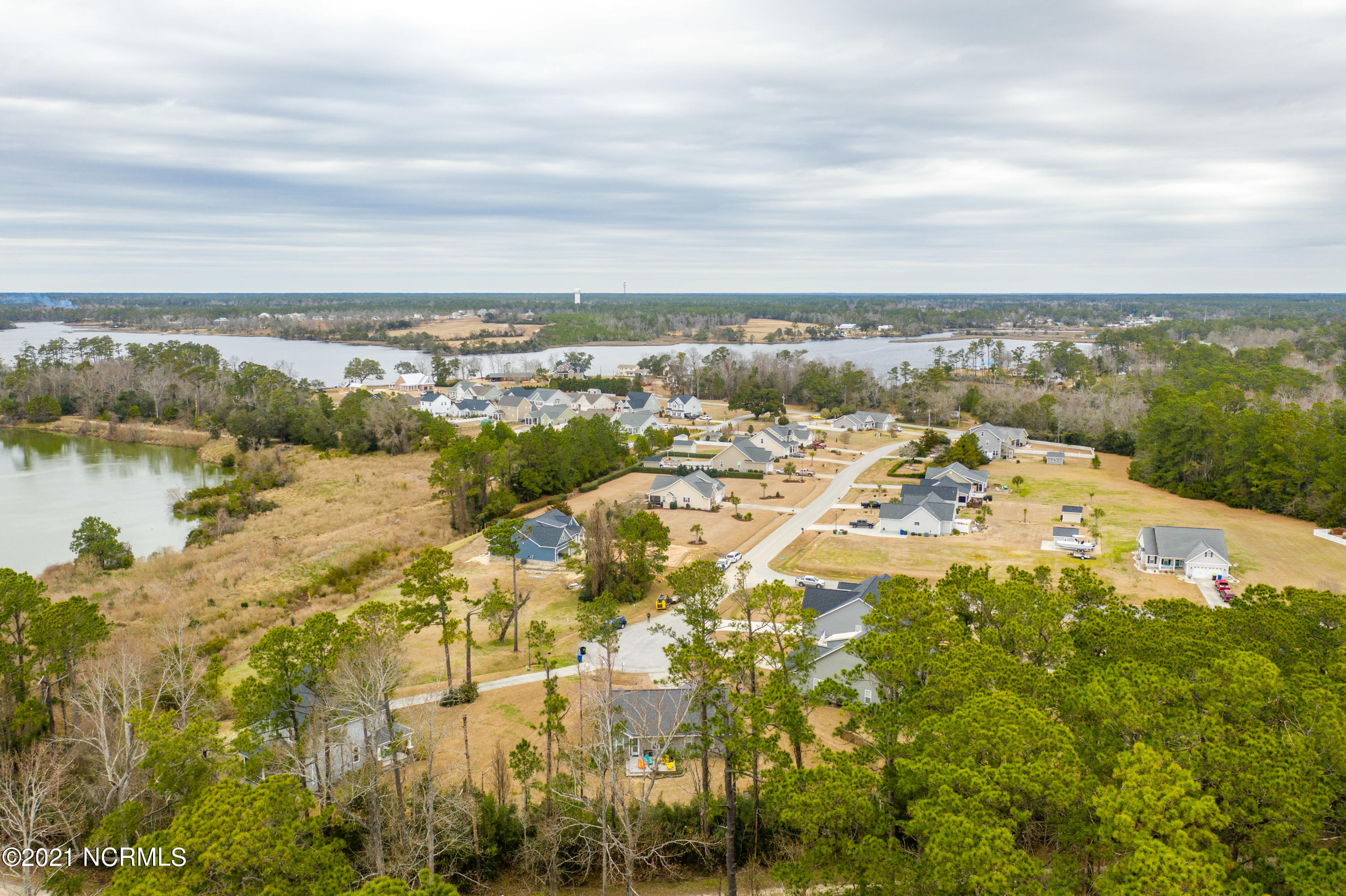 121 Holland Farm Road Cedar Point, NC 28584 - Photo 16 of 19 121 Holland Farm Rd-14