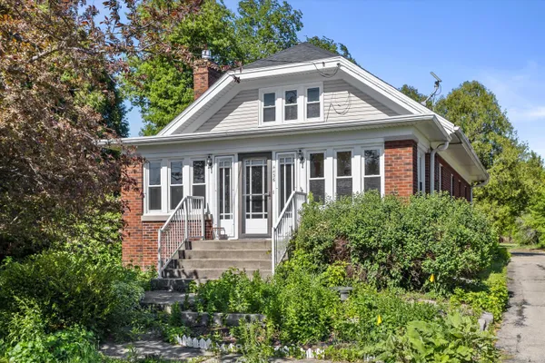 $242,500 | 4436 Douglas Avenue, Caledonia, WI 53402