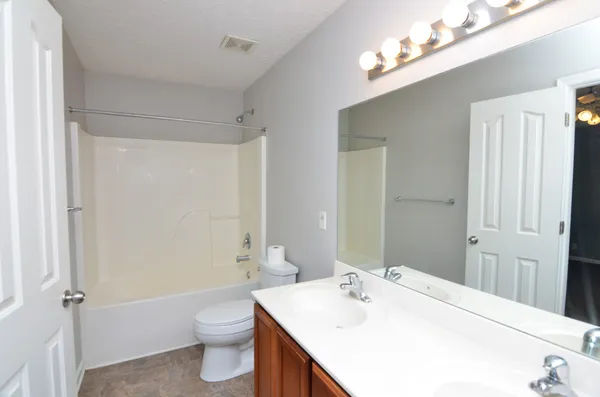 $2,200 | 1728 Odessa Avenue, Murfreesboro, TN 37128
