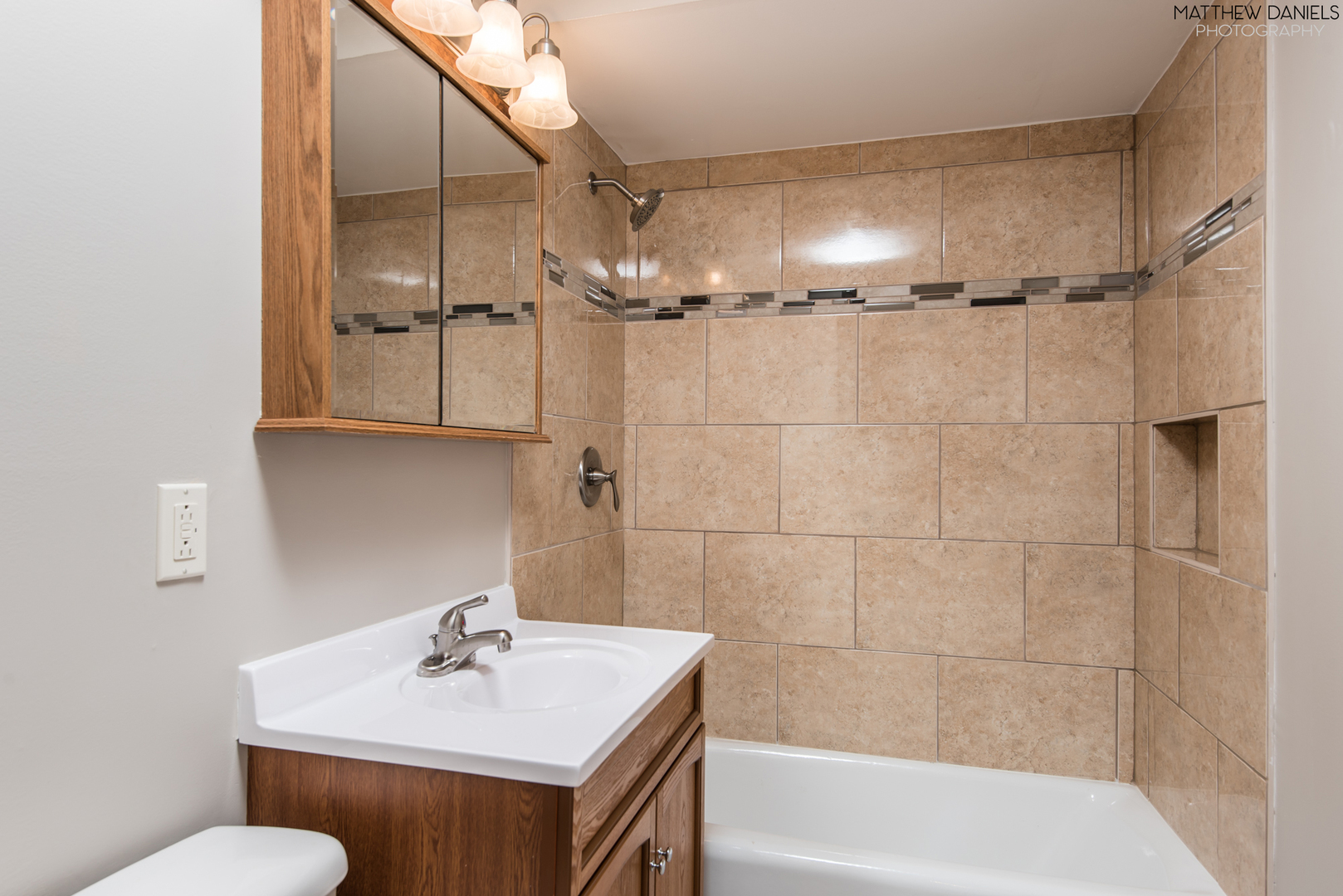7531 Roberts Road, Unit IC Bridgeview, IL 60455 - Photo 3 of 19