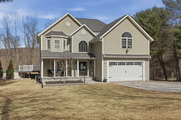 $589,500 | 192 Southbridge Road, Dudley, MA 01571