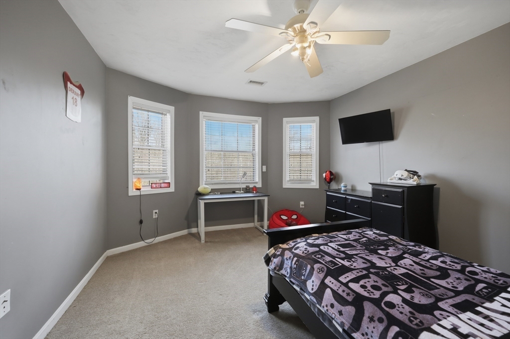 192 Southbridge Road Dudley, MA 01571 - Photo 13 of 38