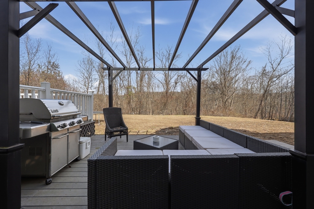 192 Southbridge Road Dudley, MA 01571 - Photo 22 of 38