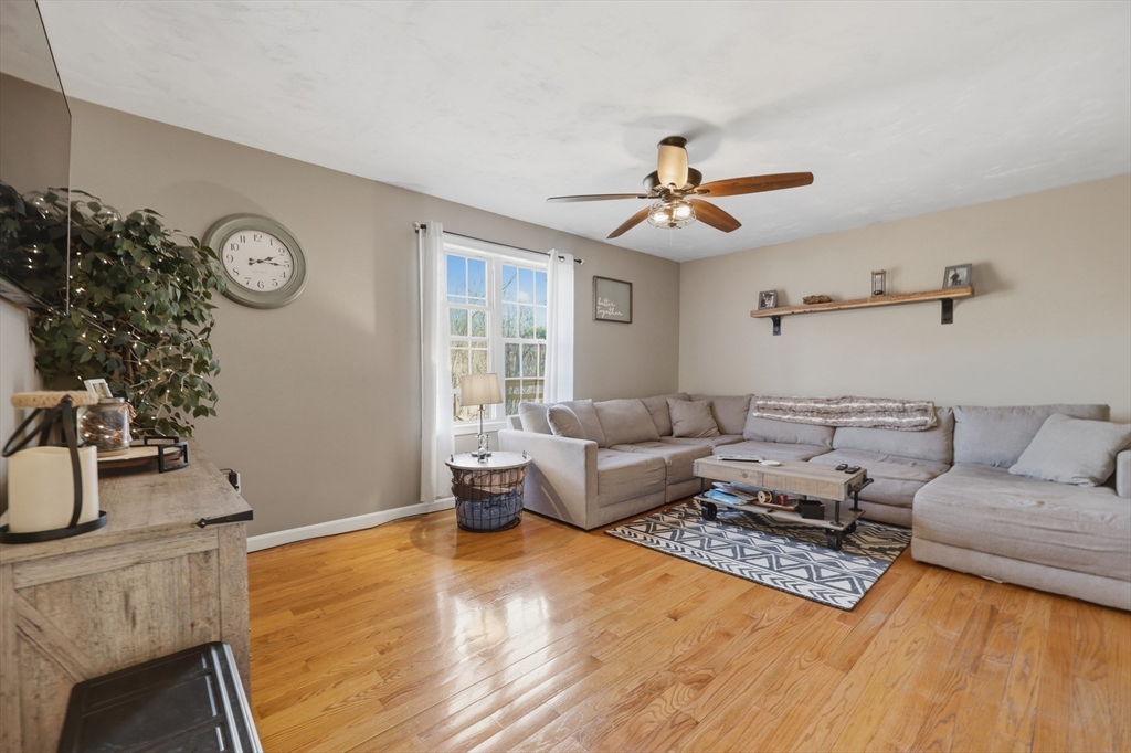 192 Southbridge Road Dudley, MA 01571 - Photo 7 of 38