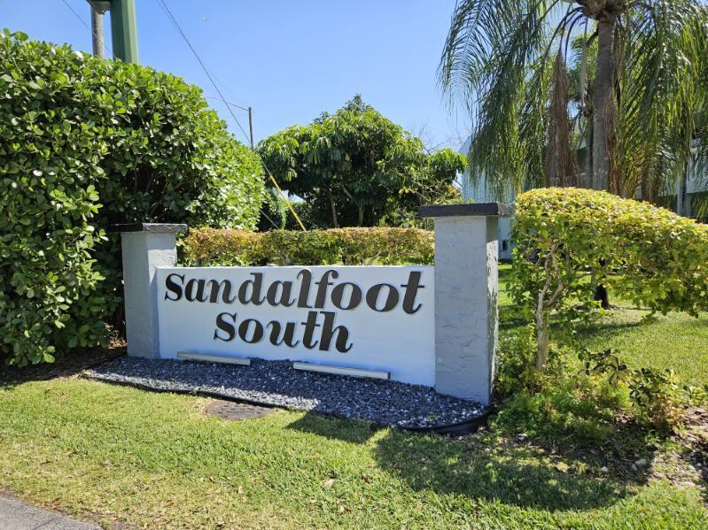 9818 Marina Boulevard Boca Raton, FL 33428 - Photo 14 of 17 Goldberg community entrance