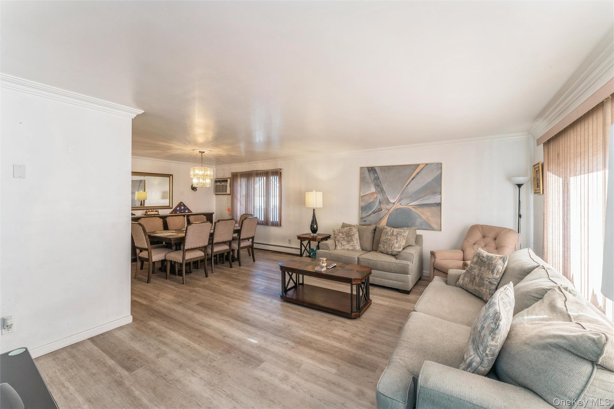 83 West Valley Stream Boulevard Valley Stream, NY 11580 - Photo 2 of 19