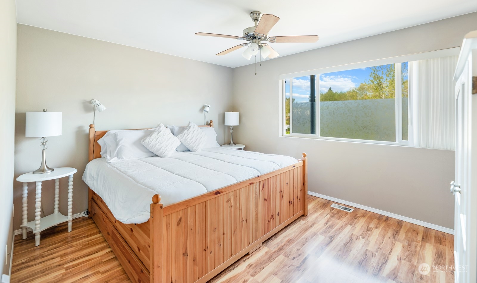 4823 148th Place Southwest Edmonds, WA 98026 - Photo 9 of 23 Gallery Image 9