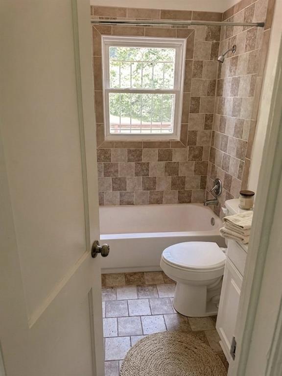 1427 Westmont Road Southwest Atlanta, GA 30311 - Photo 4 of 10 Gallery Image 4