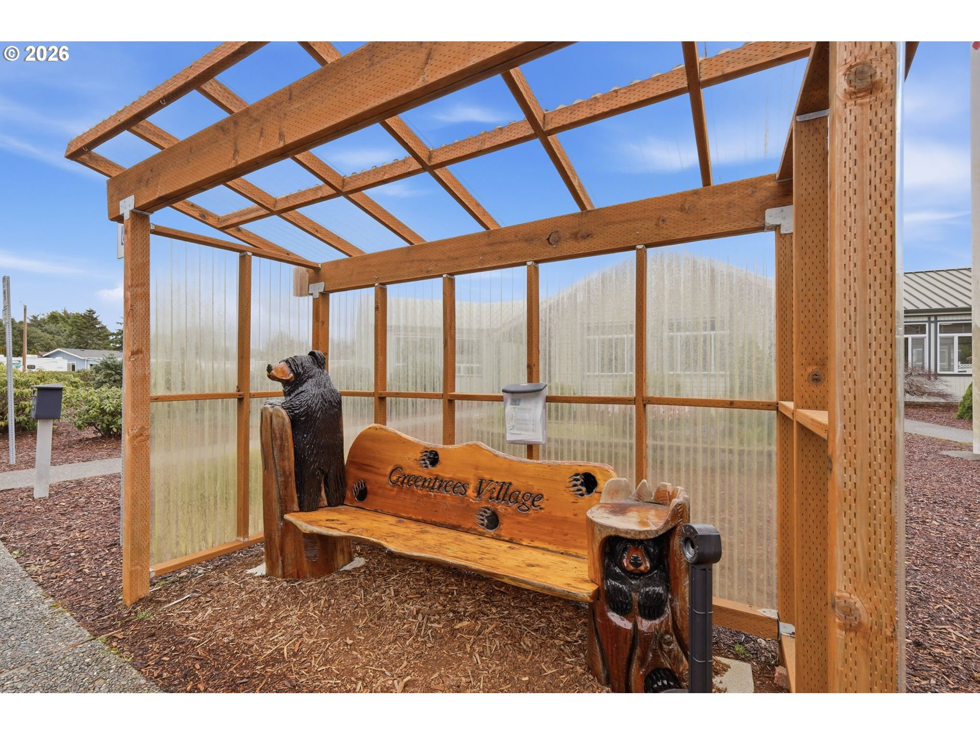 1600 Rhododendron Drive, Unit 76 Florence, OR 97439 - Photo 30 of 36 a living room with a couch and a table