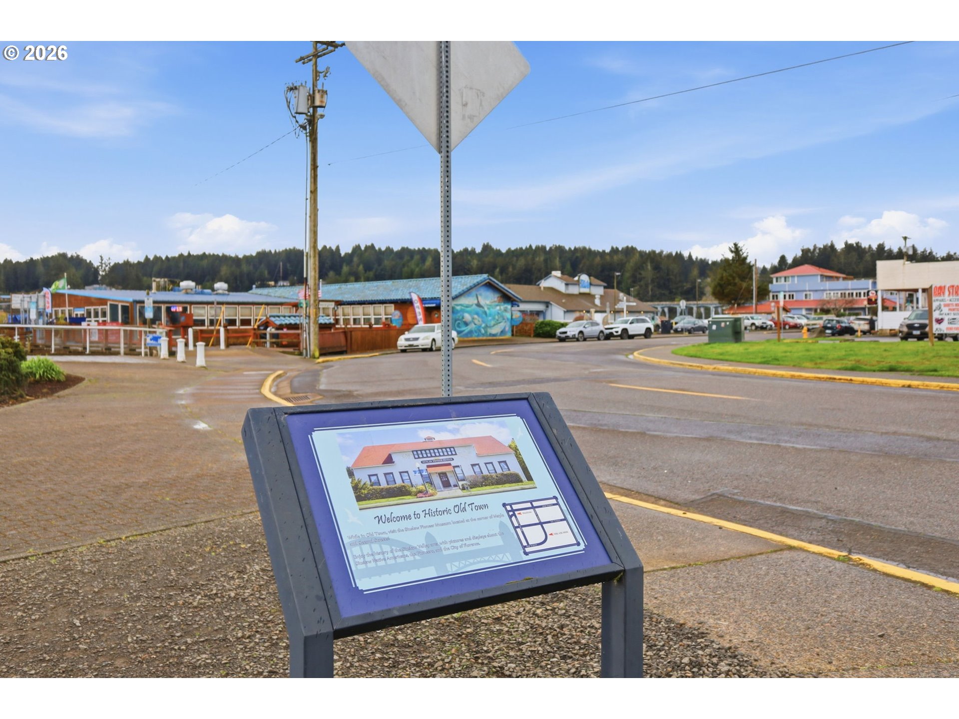 1600 Rhododendron Drive, Unit 76 Florence, OR 97439 - Photo 34 of 36 a view of a city from a terrace