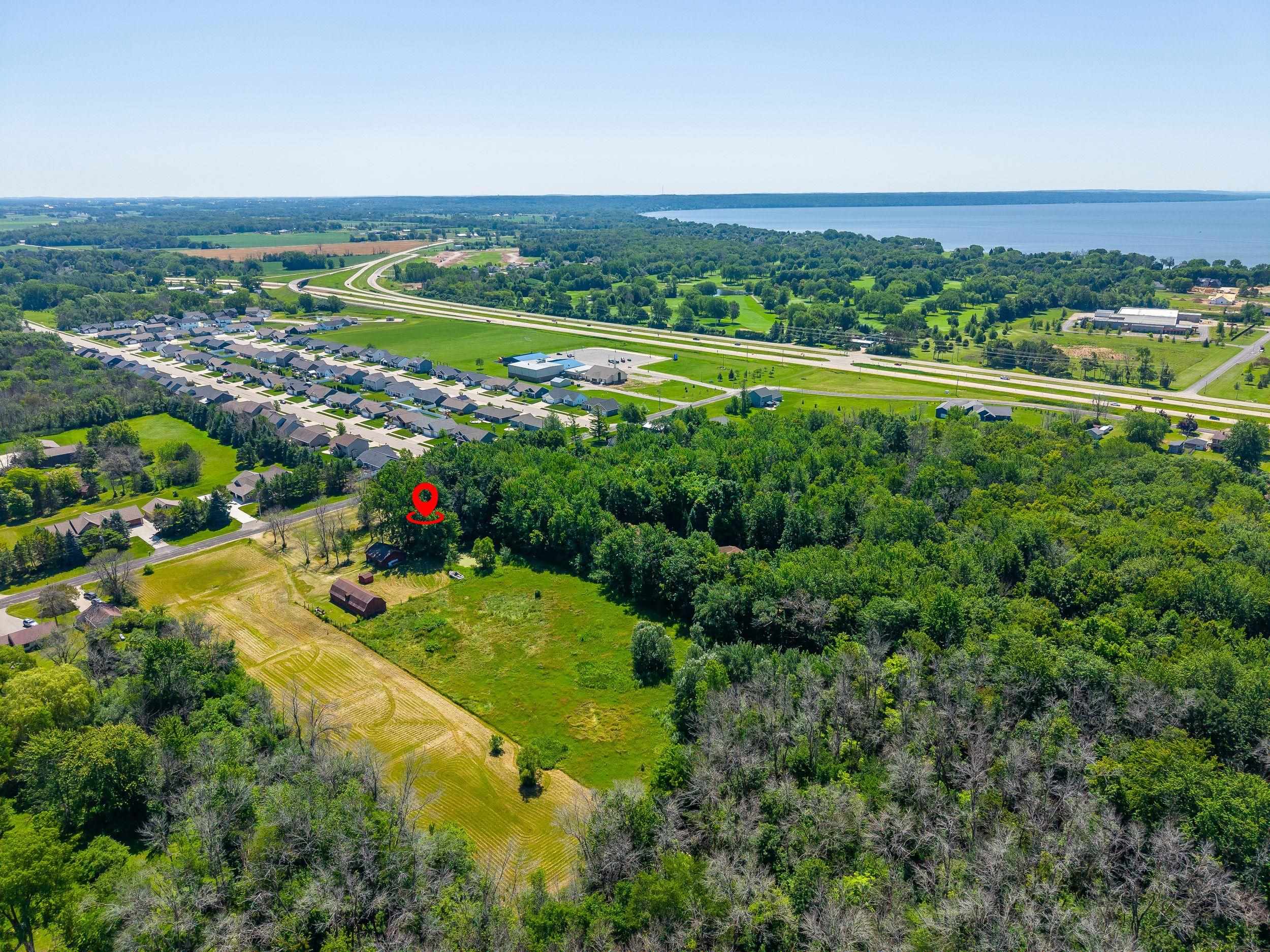 N8801 South Coop Road Menasha, WI 54952 - Photo 10 of 21