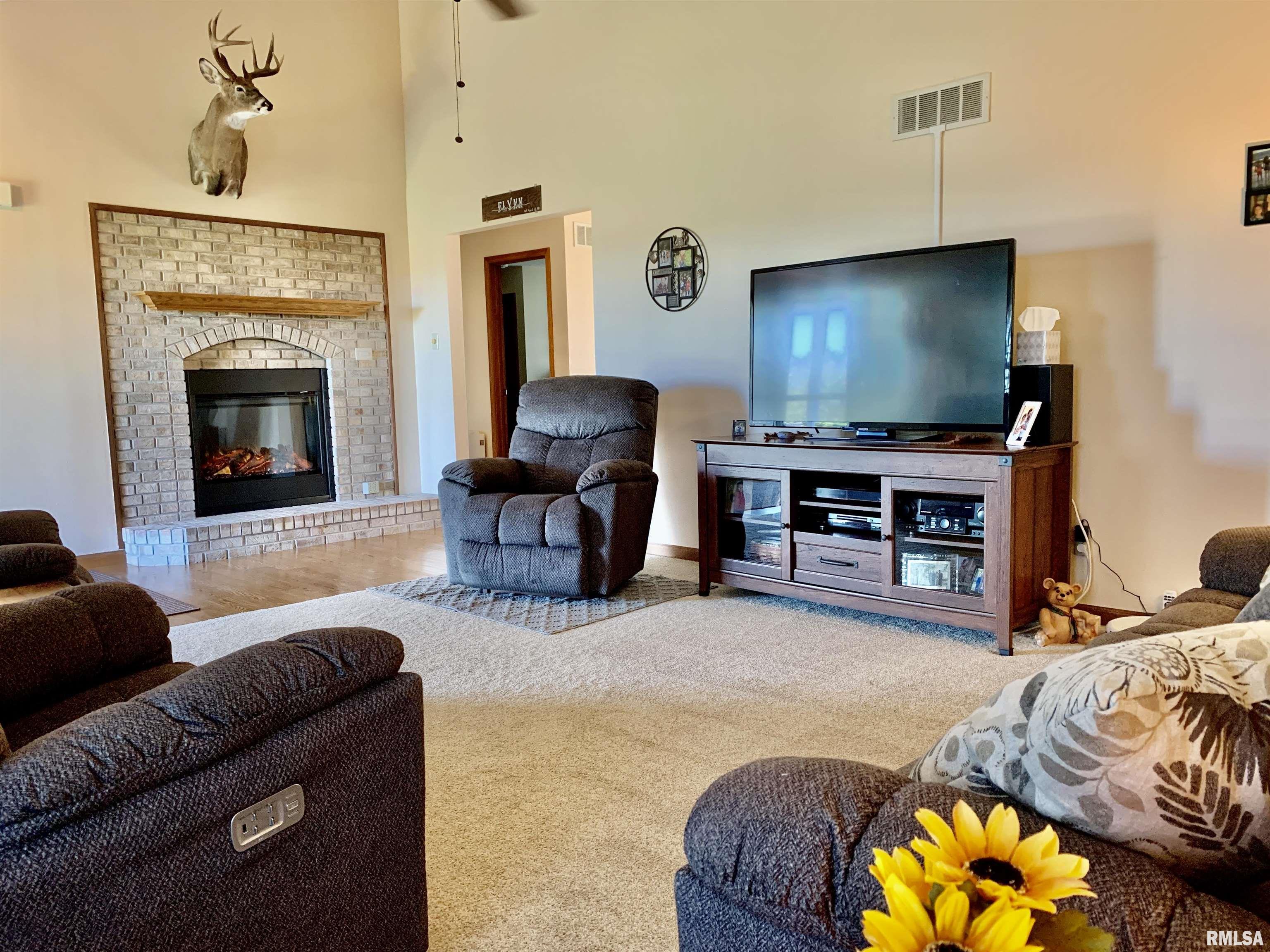2099 New Lake Road Jacksonville, IL 62650 - Photo 27 of 74 Gallery Image 27