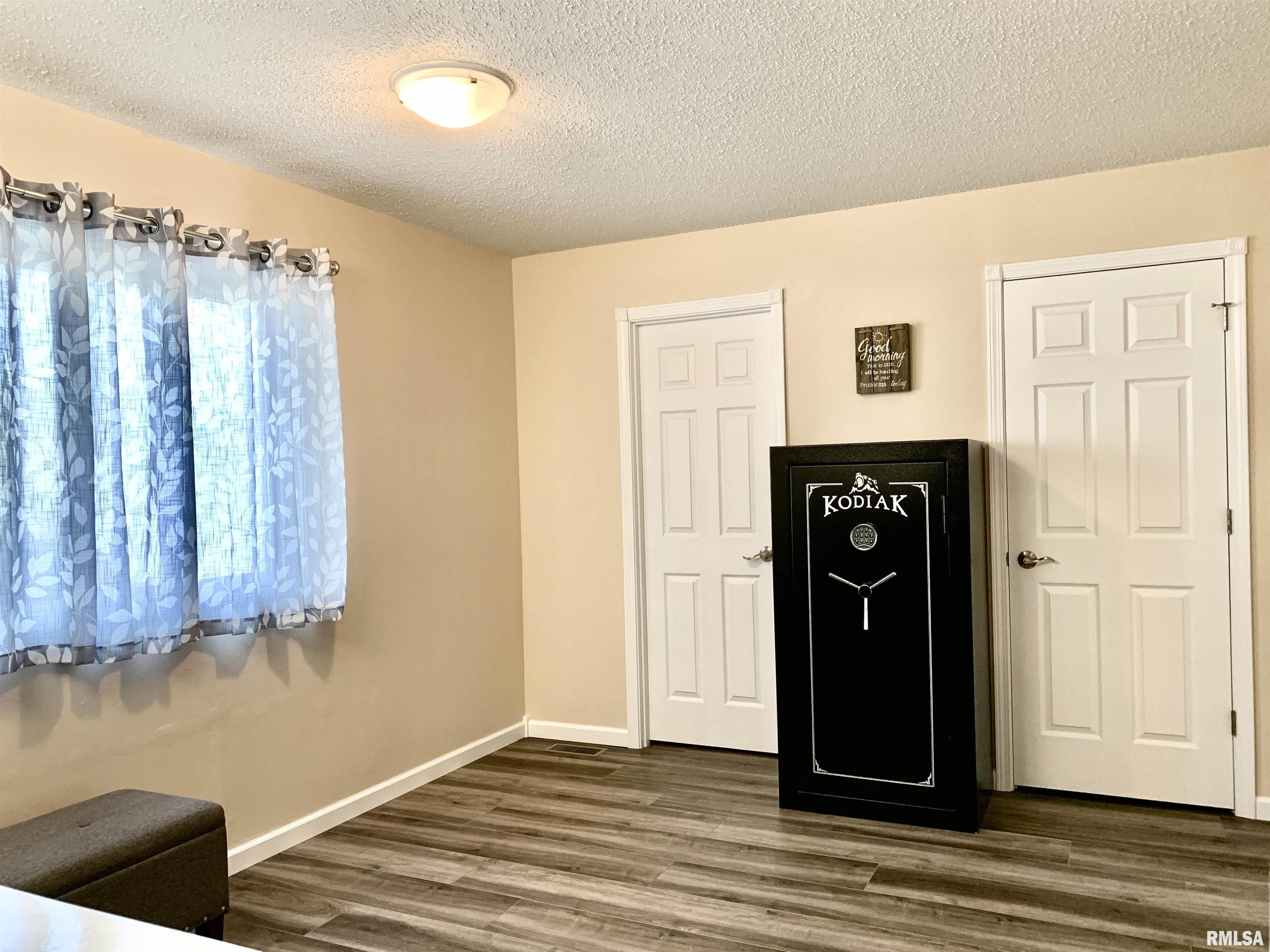 2099 New Lake Road Jacksonville, IL 62650 - Photo 52 of 74 Gallery Image 52