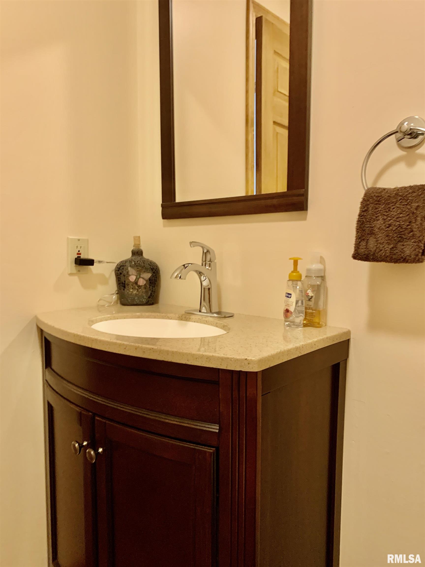 2099 New Lake Road Jacksonville, IL 62650 - Photo 63 of 74 Gallery Image 63