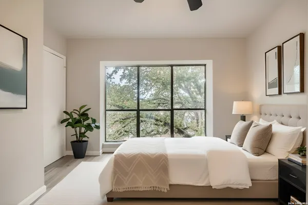 $1,690 | 8642 Fredericksburg Road, Unit 703, San Antonio, TX 78240