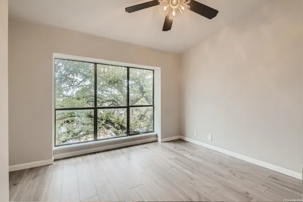 $1,690 | 8642 Fredericksburg Road, Unit 703, San Antonio, TX 78240