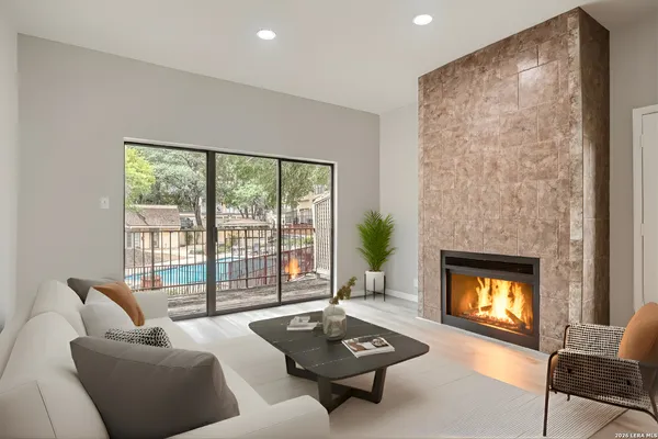 $1,690 | 8642 Fredericksburg Road, Unit 703, San Antonio, TX 78240