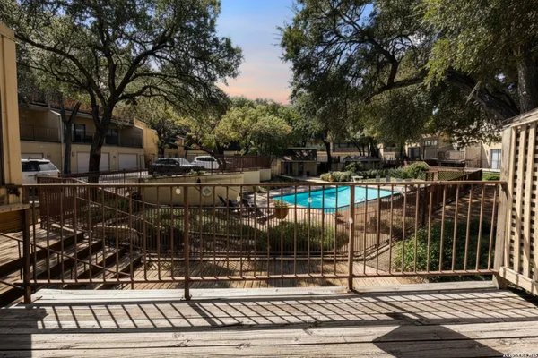 $1,690 | 8642 Fredericksburg Road, Unit 703, San Antonio, TX 78240