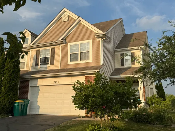 $2,800 | 916 Bluebell Circle, Unit 916, Joliet, IL 60431