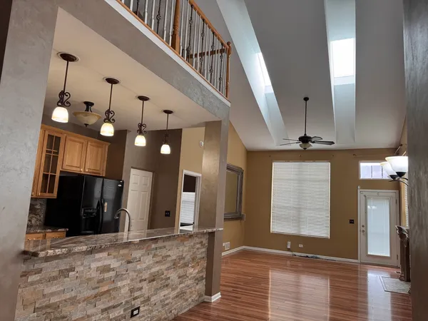 $2,800 | 916 Bluebell Circle, Unit 916, Joliet, IL 60431