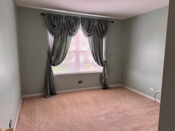 $2,800 | 916 Bluebell Circle, Unit 916, Joliet, IL 60431