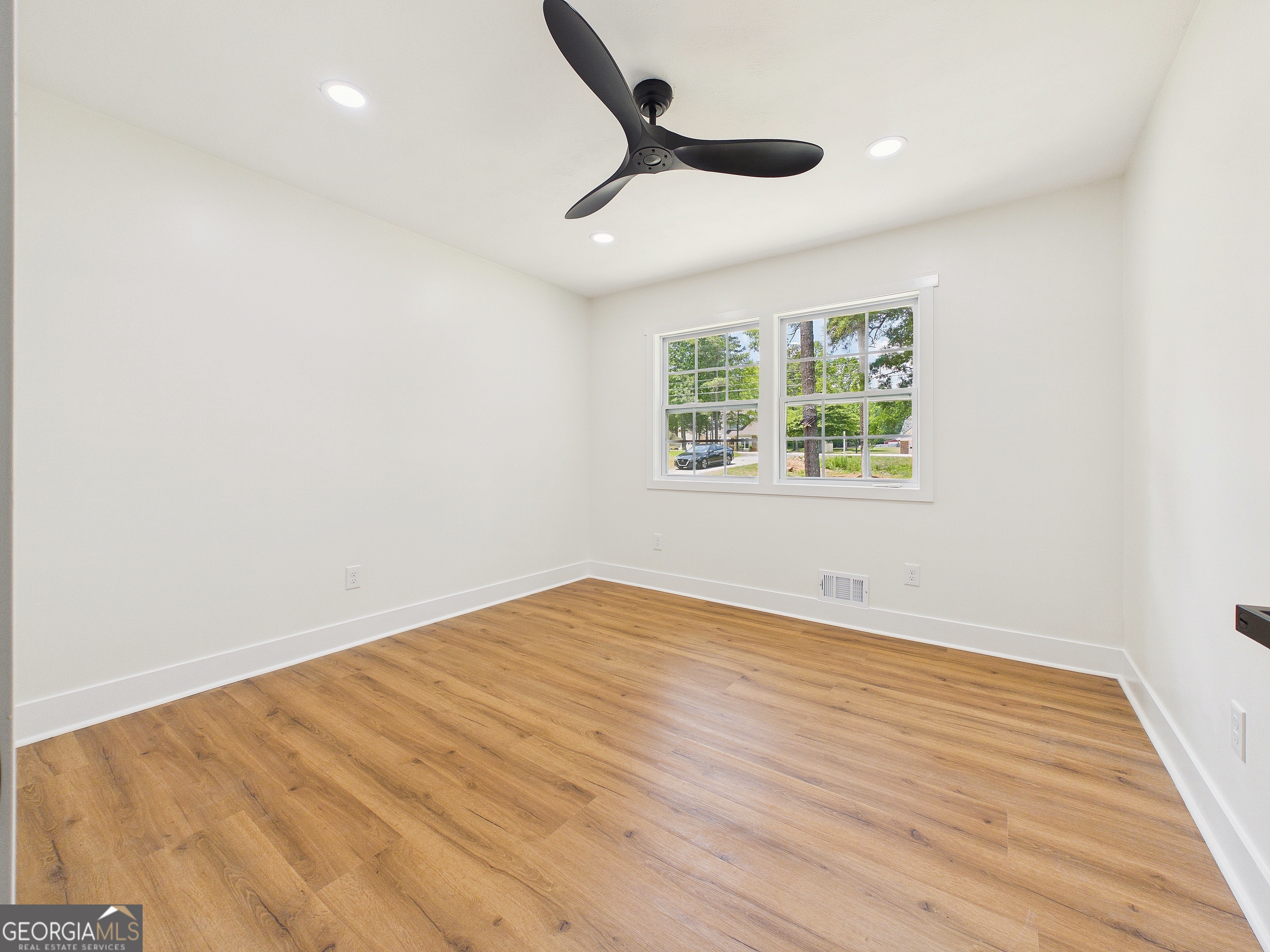 6740 Tell Road Fairburn, GA 30213 - Photo 26 of 35