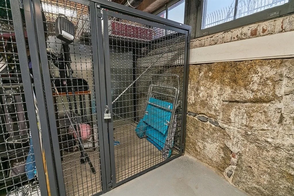 319 A Street, Unit 307 Boston, MA 02210 - Photo 25 of 25 a view of entryway