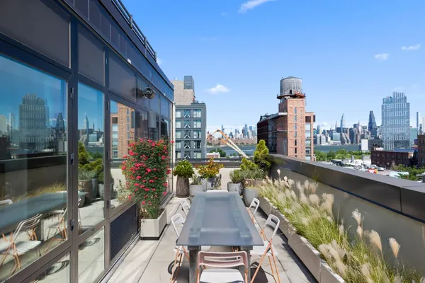 $10,000 | 70 Berry Street, Unit PHA | Williamsburg