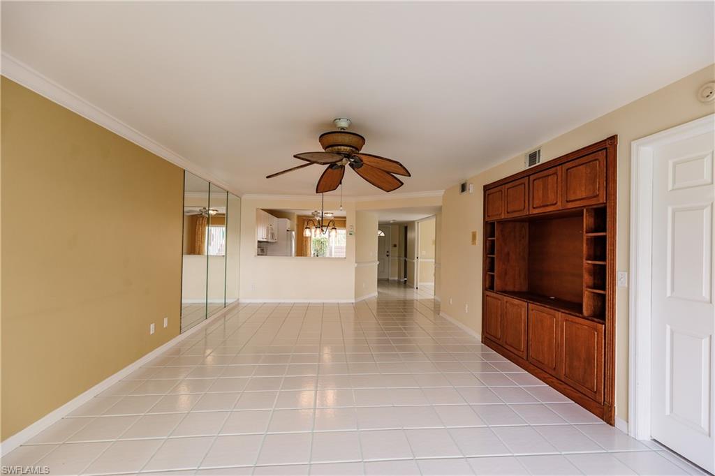 121 Gabriel Circle, Unit 1111 Naples, FL 34104 - Photo 5 of 34 a view of a entryway