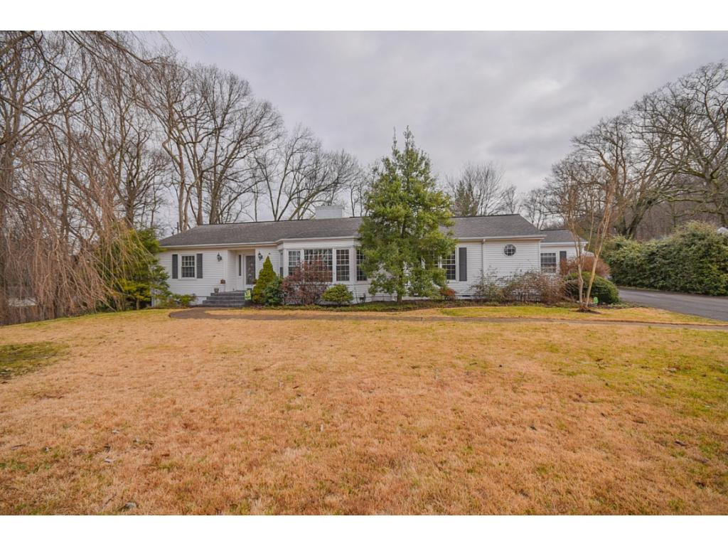 4306 Stagecoach Road Kingsport, TN 37664 - Photo 1 of 36 Photo 1