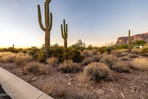 $449,000 | 7255 East Grand View Lane, Unit 86, Gold Canyon, AZ 85119