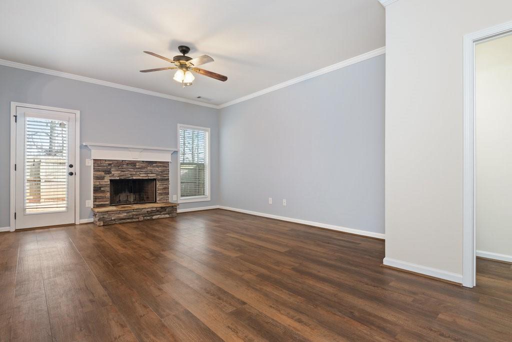 154 Cypress Court Canton, GA 30115 - Photo 6 of 32