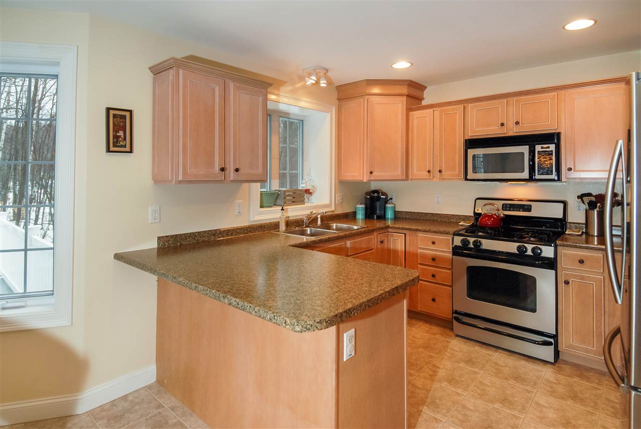 17 Angela Lane Rochester, NH 03867 - Photo 8 of 34