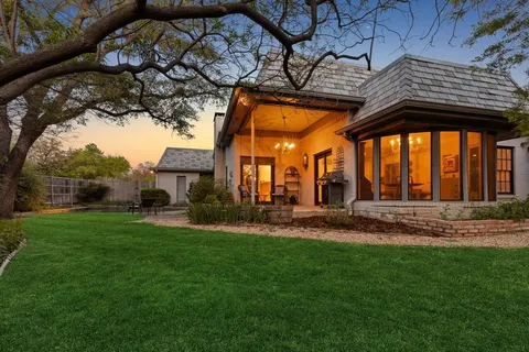 a view of a porch with a backyard
